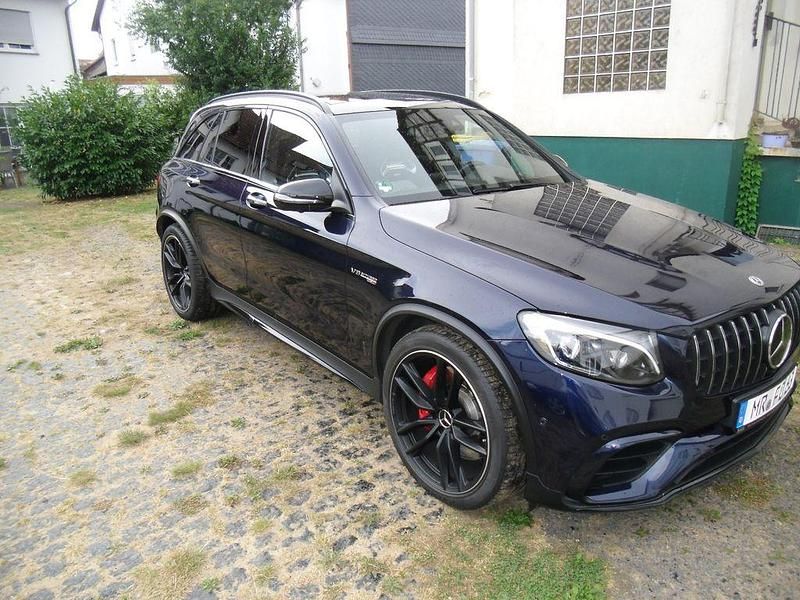 Blau Gebraucht 2018 Mercedes GLC63 AMG AMG SUV | 54.000 € (Guter Preis) - Bild 1/4