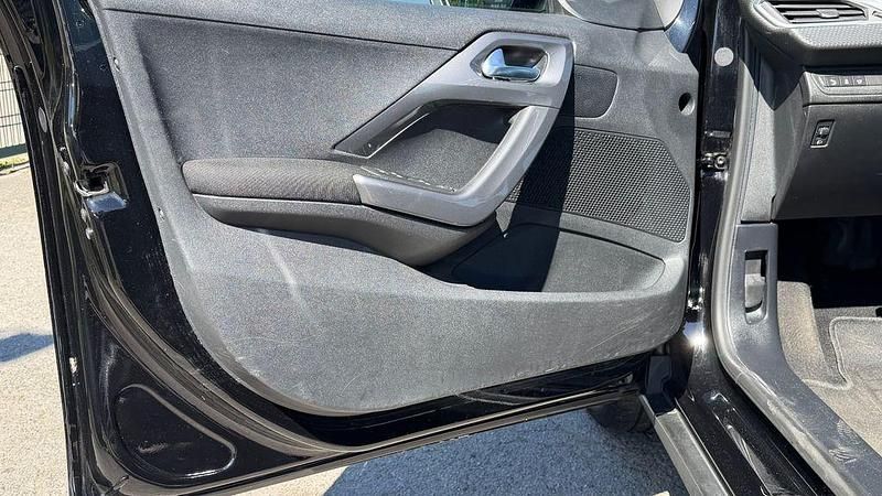 Gebraucht Peugeot 2008 Active 110 PS (80 kW) 2017 Schwarz SUV