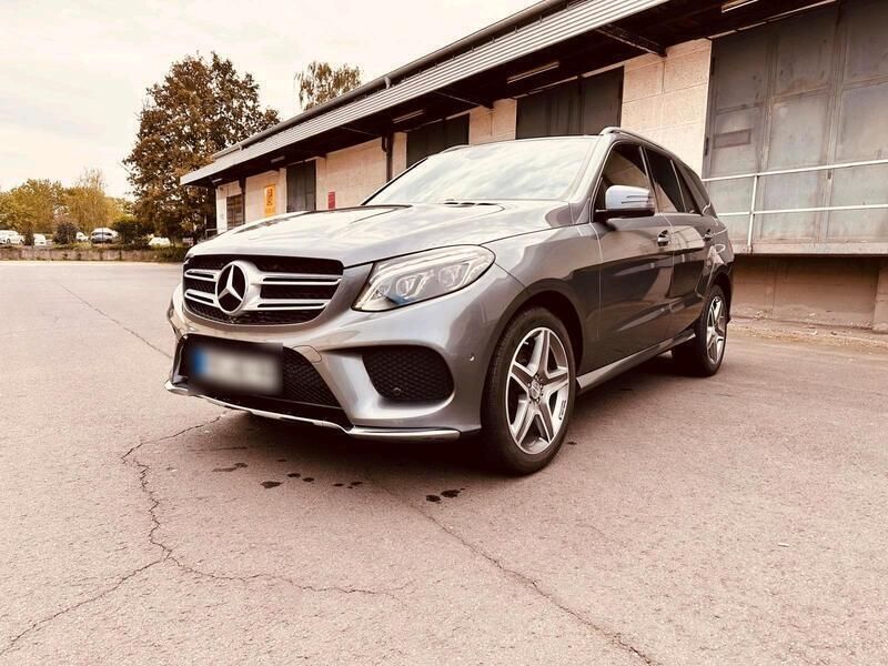 Grau Gebraucht 2017 Mercedes GLE350 SUV | 28.500 € (Guter Preis) - Bild 1/4