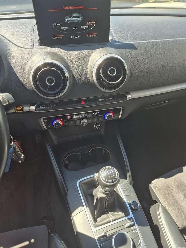 Gebraucht Audi A3 S-Line 110 PS (80 kW) 2015 Mythosschwarz metallic Limousine