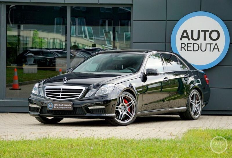 Schwarz Gebraucht 2010 Mercedes E63 AMG AMG Limousine | 51.200 € - Bild 1/4