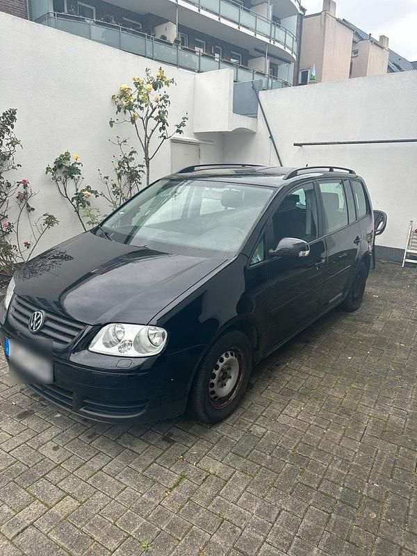 Gebraucht VW Touran 106 PS (77 kW) 2005 Schwarz Van / Kleinbus