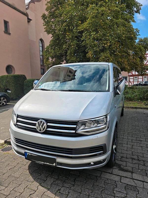 Silber Gebraucht 2015 VW T6 Highline Van | 27.499 € (Superpreis) - Bild 1/4