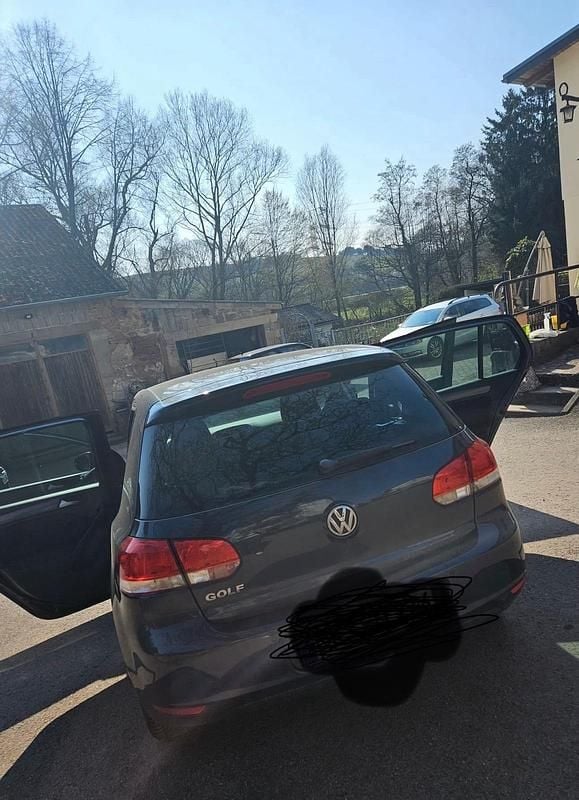 Gebraucht VW Golf VI Style 89 PS (65 kW) 2011 Blau Kleinwagen