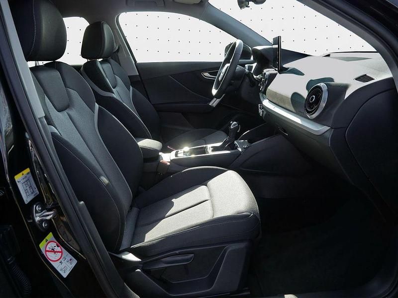 Gebraucht Audi Q2 S-Line 150 PS (110 kW) 2025 Mythosschwarz metallic SUV