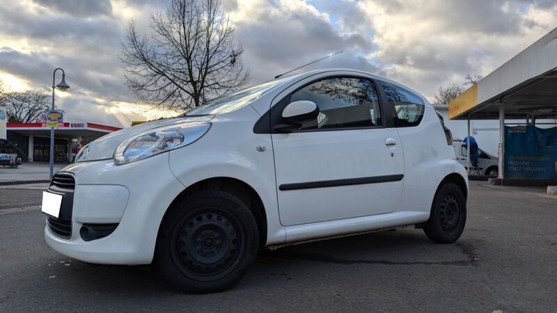 Weiß Gebraucht 2010 Citroën C1 Kleinwagen | 750 € (Guter Preis) - Bild 1/4