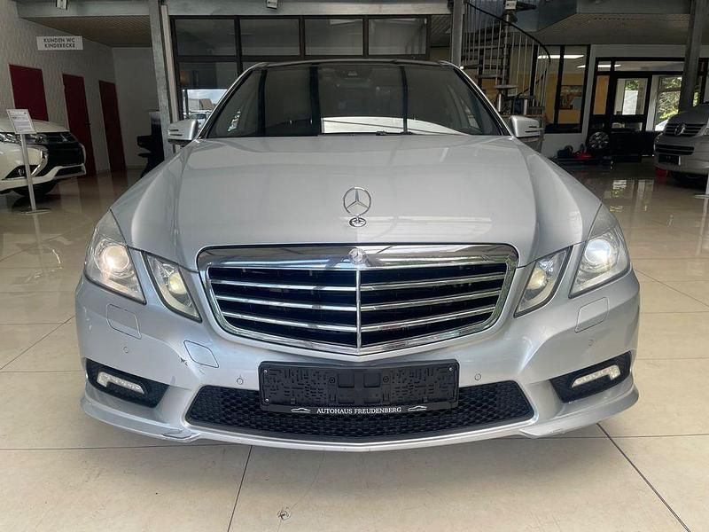 Gebraucht Mercedes E350 231 PS (169 kW) 2009 Silber Limousine