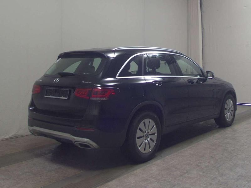 Gebraucht Mercedes GLC220 194 PS (142 kW) 2021 Schwarz unilack SUV