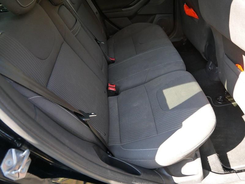 Gebraucht Ford Focus Titanium 105 PS (77 kW) 2013 Schwarz Kombi