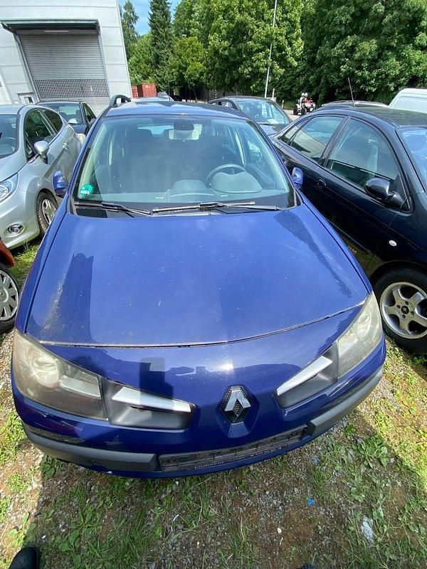 Blau Gebraucht 2009 Renault Mégane GrandTour Avantage Kombi | 1.799 € (Superpreis) - Bild 1/4
