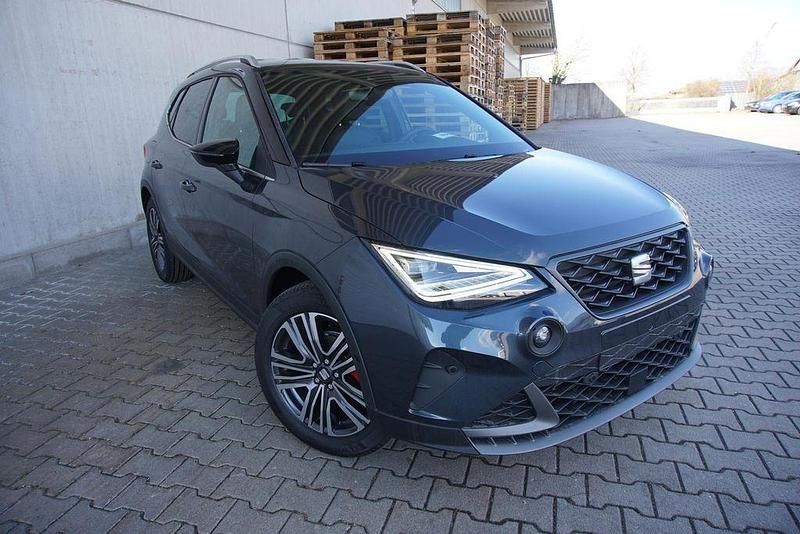 "magnetic tech" Neu 2025 Seat Arona FR SUV | 22.495 € (Superpreis) - Bild 1/4