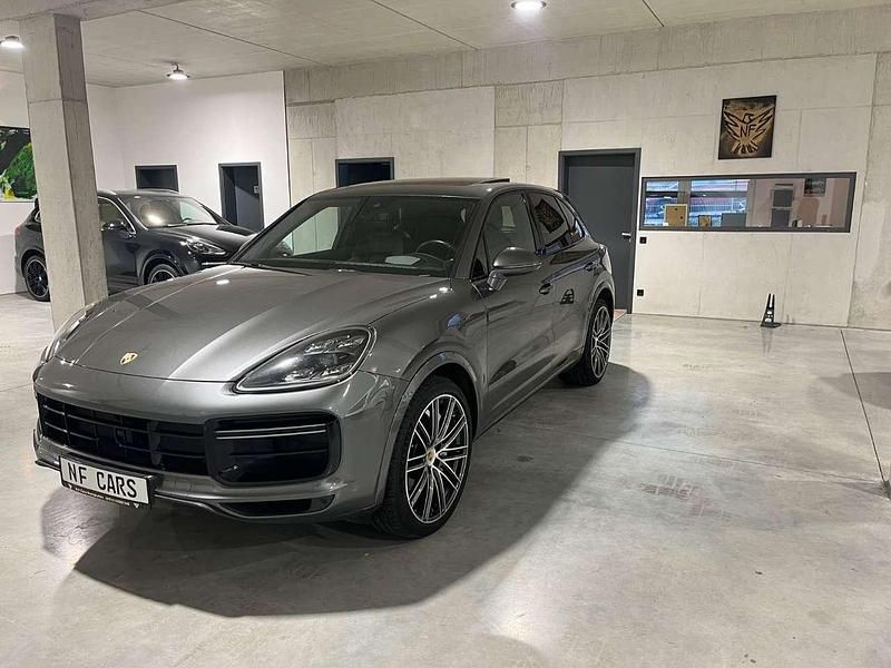 Gebraucht Porsche Cayenne Turbo 549 PS (403 kW) 2019 Quarzitgrau SUV