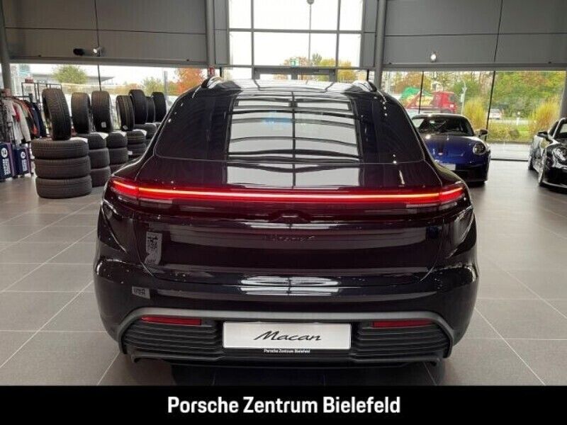 Gebraucht Porsche Macan 300 kW (408 PS) 2024 Tiefschwarzmetallic SUV