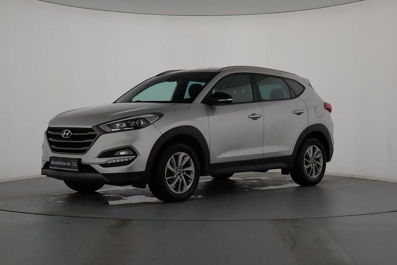 Platinum silver / mic Gebraucht 2018 Hyundai Tucson Passion SUV | 13.889 € (Guter Preis) - Bild 1/4