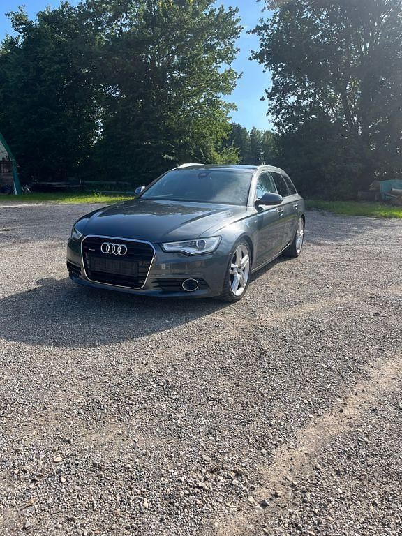 Schwarz Gebraucht 2012 Audi A6 Ambiente Kombi | 13.950 € (Guter Preis) - Bild 1/4
