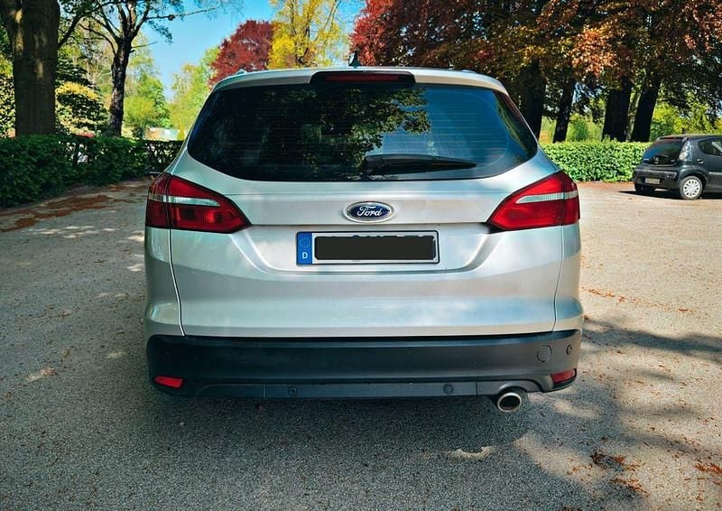 Second-hand Ford Focus Titanium 150 CP (110 kW) 2017 Argintiu Berlinǎ