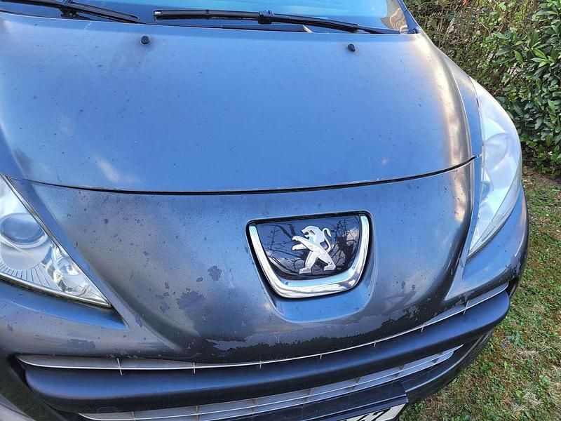 Gebraucht Peugeot 207 CC Allure 111 PS (81 kW) 2012 Grau Cabrio