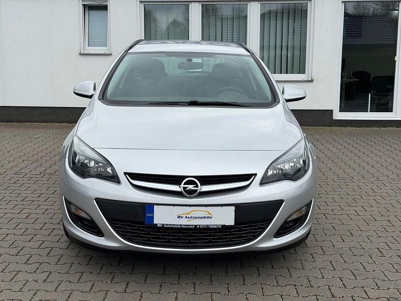 Gebraucht Opel Astra Selection 120 PS (88 kW) 2015 Silber Kombi
