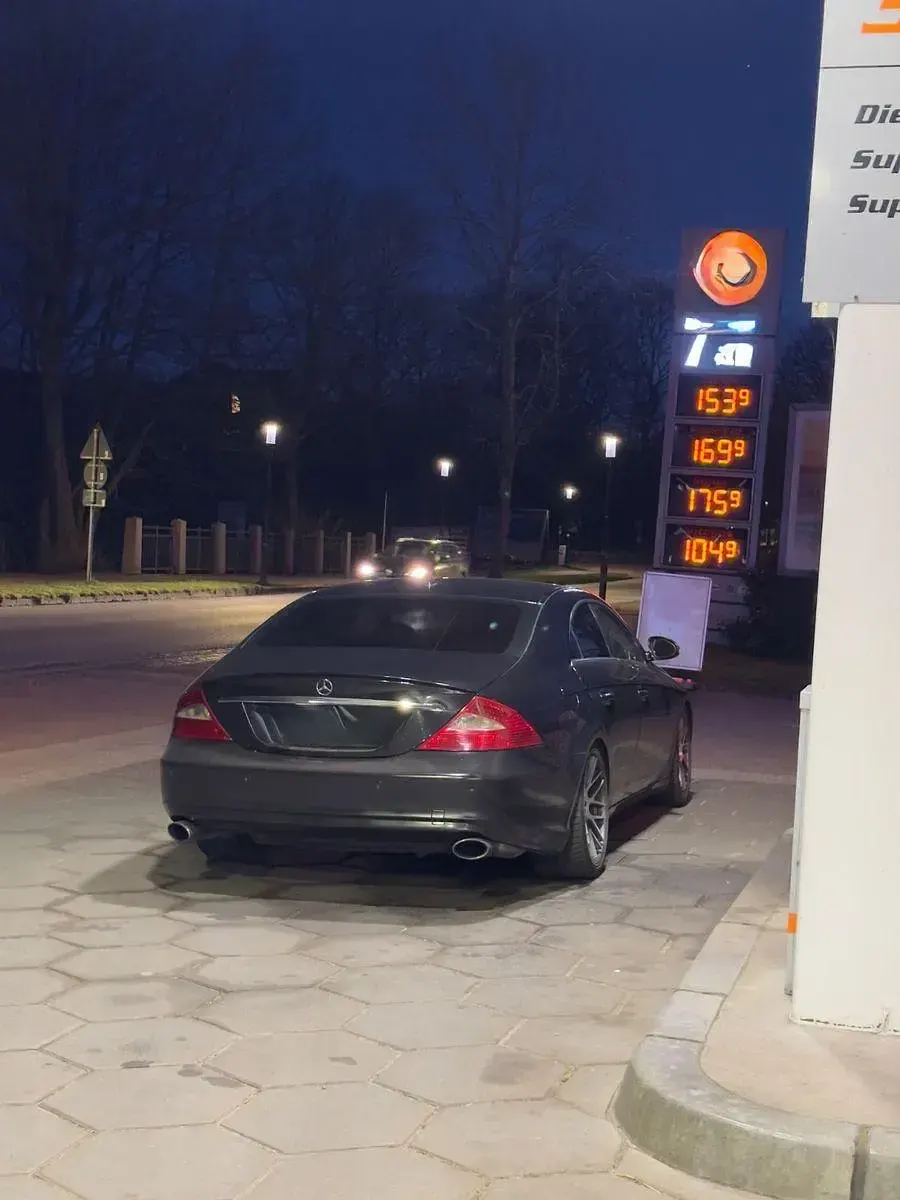 Gebraucht Mercedes CLS320 AMG line 224 PS (164 kW) 2007 Schwarz Coupé