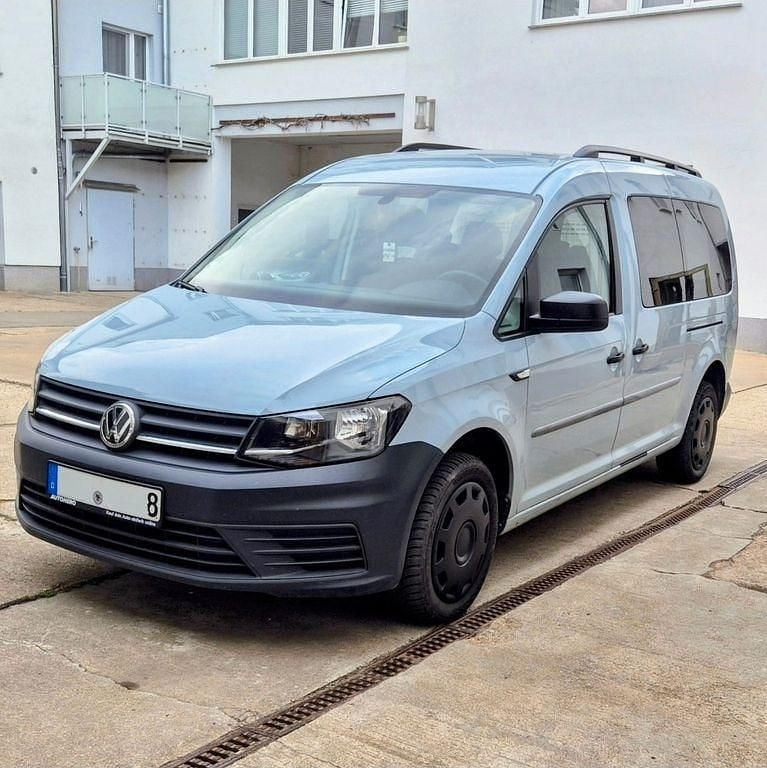 Grau Gebraucht 2018 VW Caddy Maxi Van / Kleinbus | 18.499 € (Teuer) - Bild 1/4