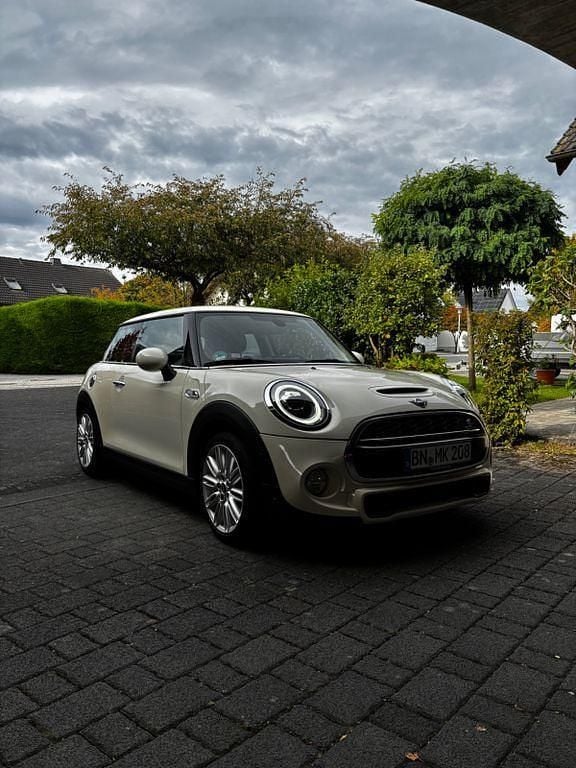 Beige Gebraucht 2018 Mini Cooper S Kleinwagen | 15.700 € (Superpreis) - Bild 1/4