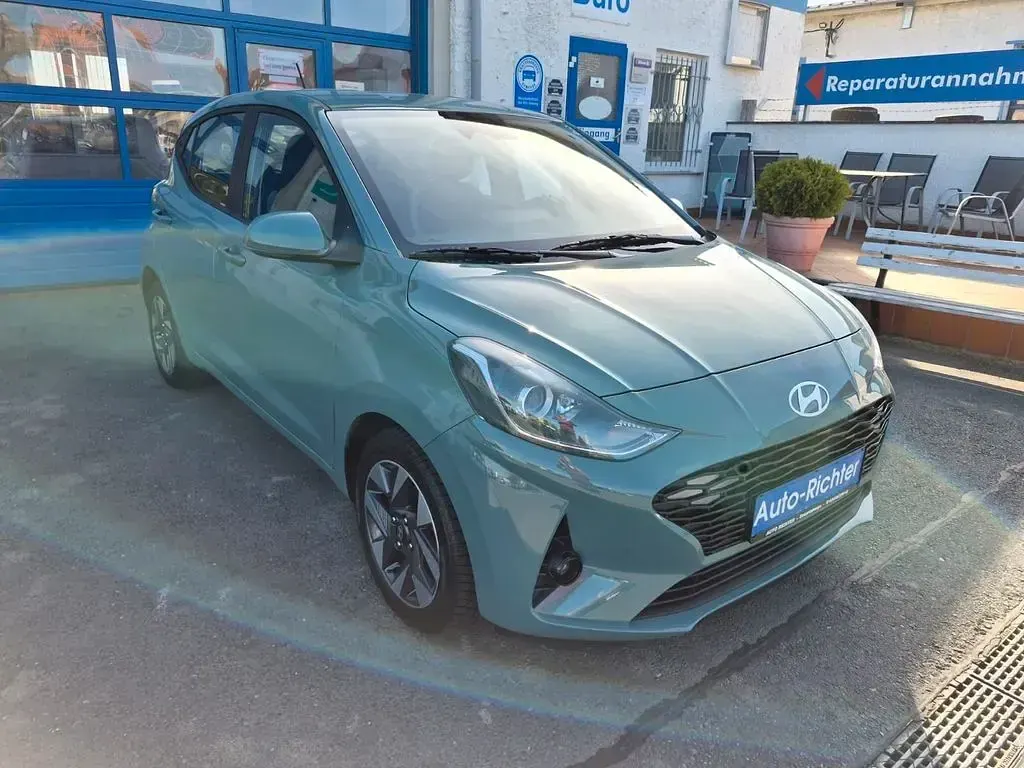 Gebraucht Hyundai i10 79 PS (58 kW) 2025 Grün Kleinwagen