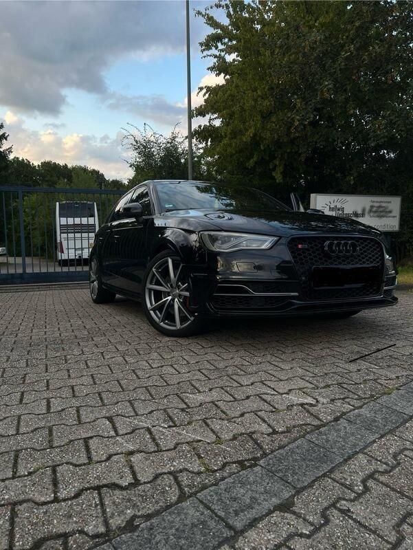 Schwarz Gebraucht 2015 Audi S3 Limousine | 23.500 € (Guter Preis) - Bild 1/4