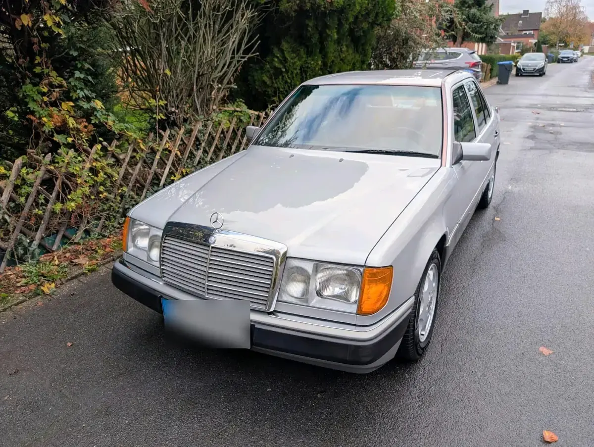 Gebraucht Mercedes 200 118 PS (86 kW) 2026 Silber Limousine