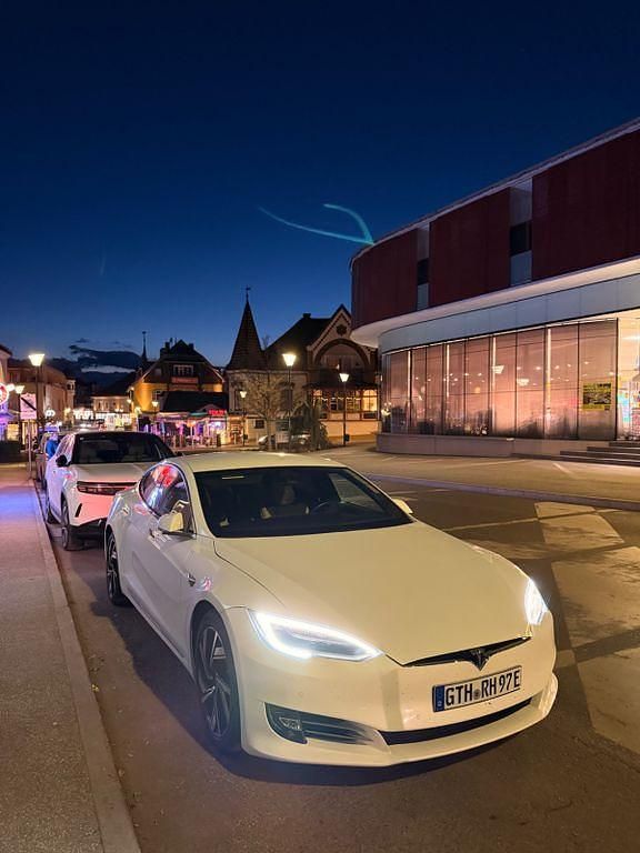 Gebraucht Tesla Model S 309 kW (421 PS) 2017 Weiß Kleinwagen