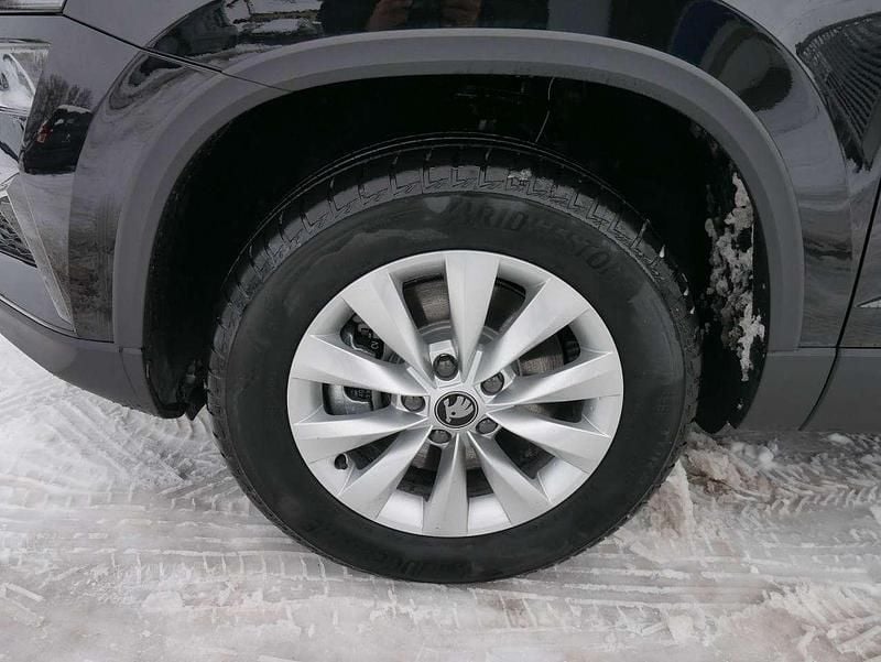 Neu Skoda Karoq Selection 150 PS (110 kW) 2026 Blackmagic perleffekt SUV