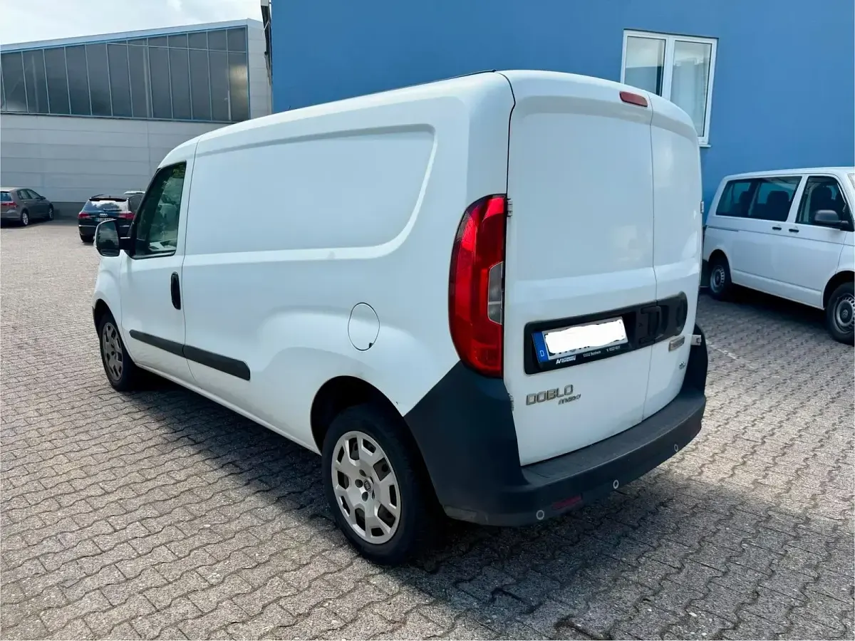 Gebraucht Fiat Doblò 90 PS (66 kW) 2016 Weiß Van / Kleinbus