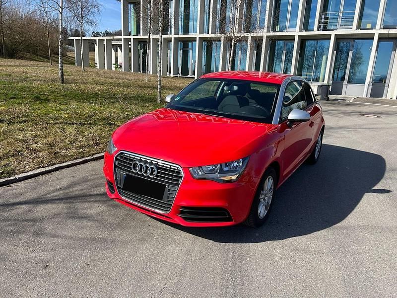Gebraucht Audi A1 86 PS (63 kW) 2010 Rot Kleinwagen