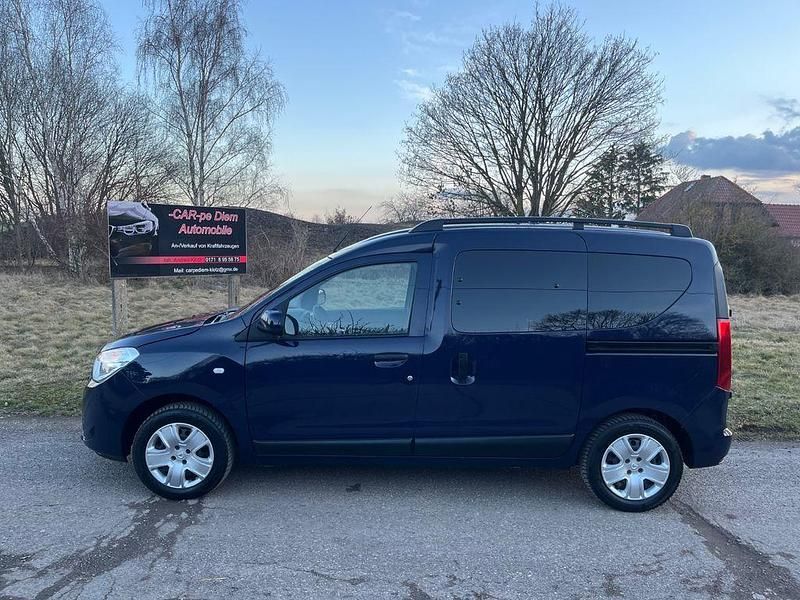 Gebraucht Dacia Dokker Lauréate 102 PS (75 kW) 2017 Blau Van / Kleinbus