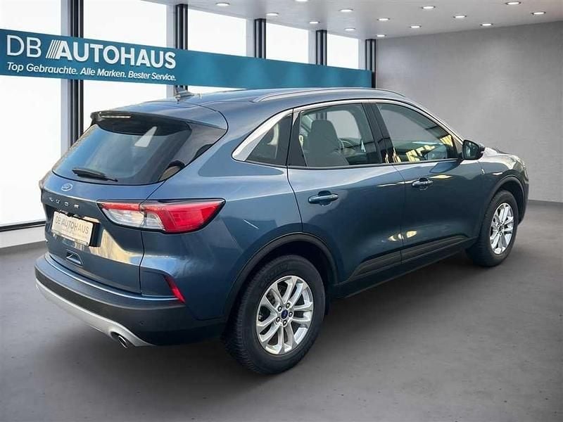 Gebraucht Ford Kuga Titanium 150 PS (110 kW) 2022 Blau SUV