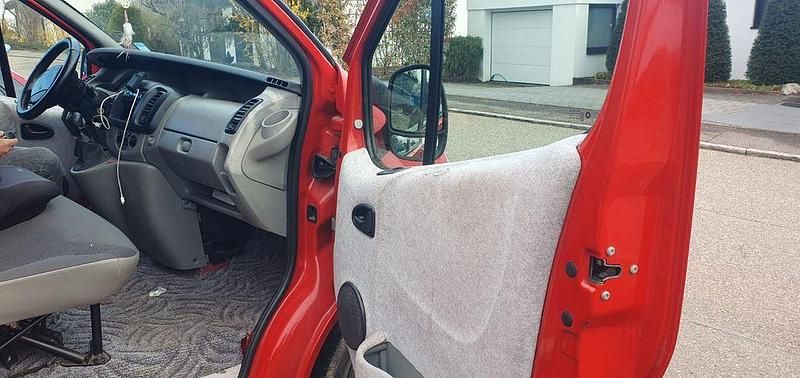 Gebraucht Renault Trafic 90 PS (66 kW) 2007 Rot Van / Kleinbus