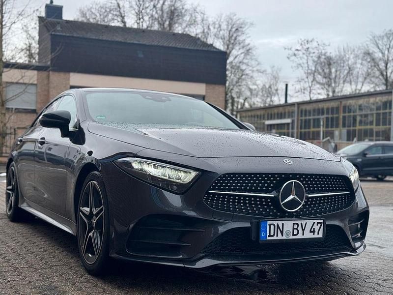 Grau Gebraucht 2019 Mercedes CLS300 Limousine | 34.990 € (Guter Preis) - Bild 1/4