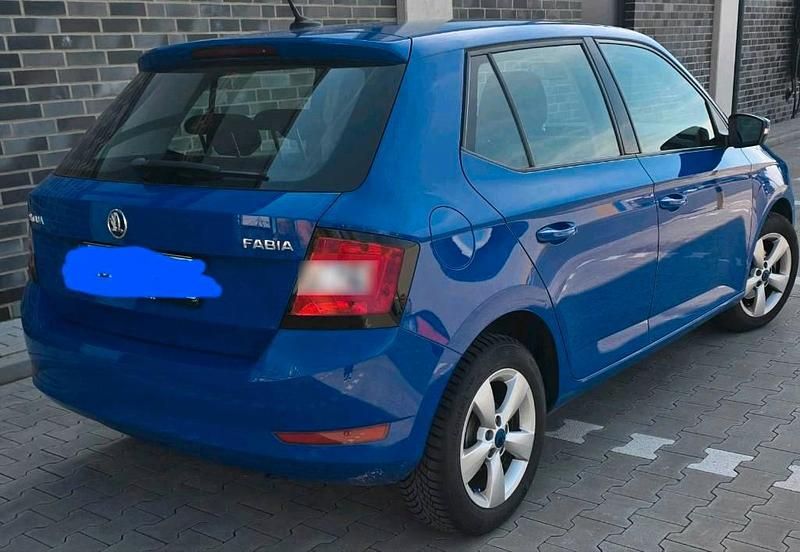 Gebraucht Skoda Fabia 75 PS (55 kW) 2018 Blau Kleinwagen