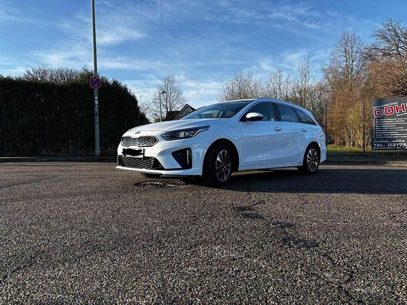 Gebraucht Kia Ceed Sportswagon 141 PS (103 kW) 2021 Weiß Kombi