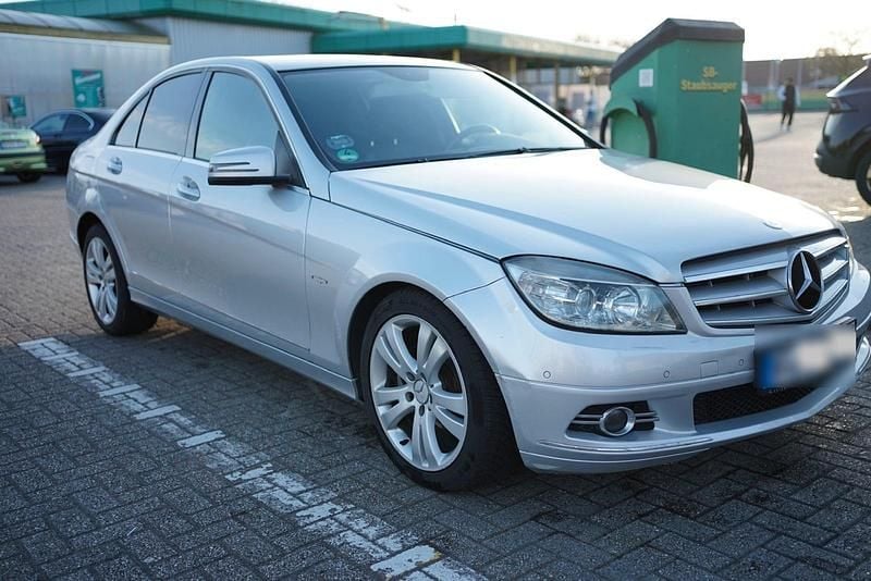 Gebraucht Mercedes C200 185 PS (136 kW) 2009 Silber Limousine