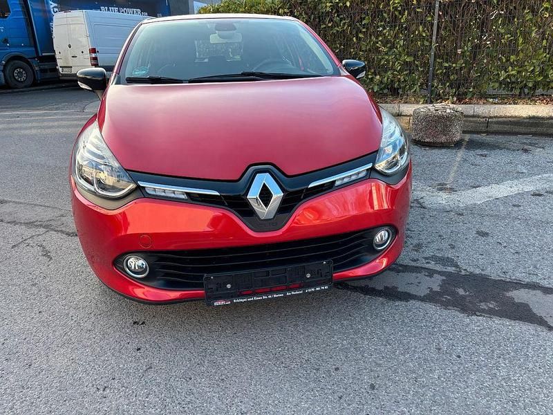 Gebraucht Renault Clio IV Initiale Paris 90 PS (66 kW) 2014 Rot Limousine