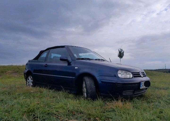 Grün Gebraucht 2002 VW Golf Cabriolet Cabrio | 1.700 € - Bild 1/4