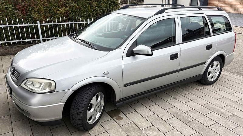 Gebraucht Opel Astra Edition 75 PS (55 kW) 2000 Silber Kombi