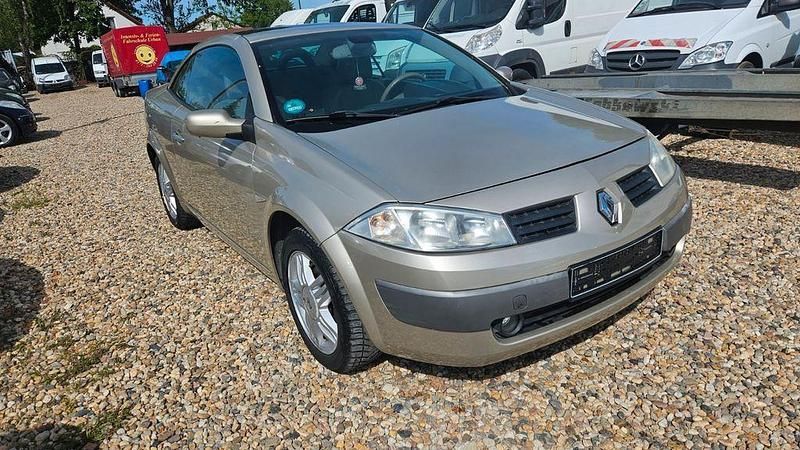 Grau Gebraucht 2005 Renault Mégane Cabriolet Authentique Cabrio | 2.390 € (Fairer Preis) - Bild 1/4