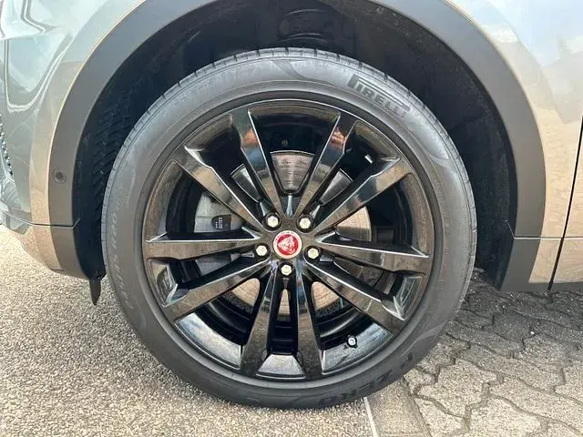 Gebraucht Jaguar E-Pace R-Dynamic 300 PS (220 kW) 2017 Grau SUV