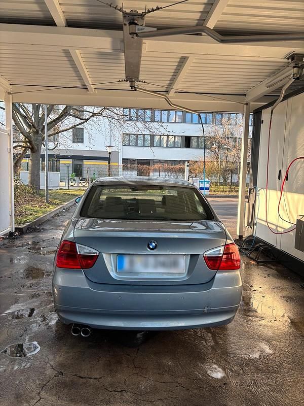Gebraucht BMW 325 218 PS (160 kW) 2005 Silber Limousine