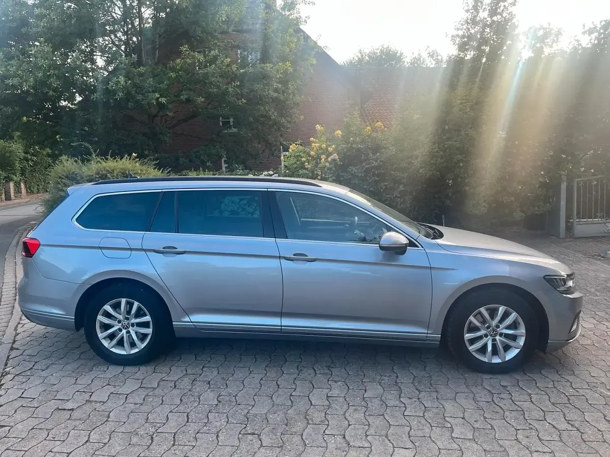 Gebraucht VW Passat Business 150 PS (110 kW) 2024 Kombi