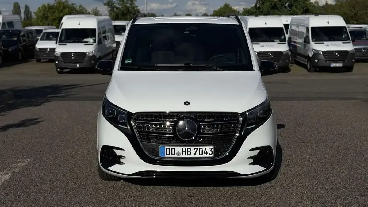 Gebraucht Mercedes V250 Style 190 PS (139 kW) 2026 Bergkristallweiß Van / Kleinbus