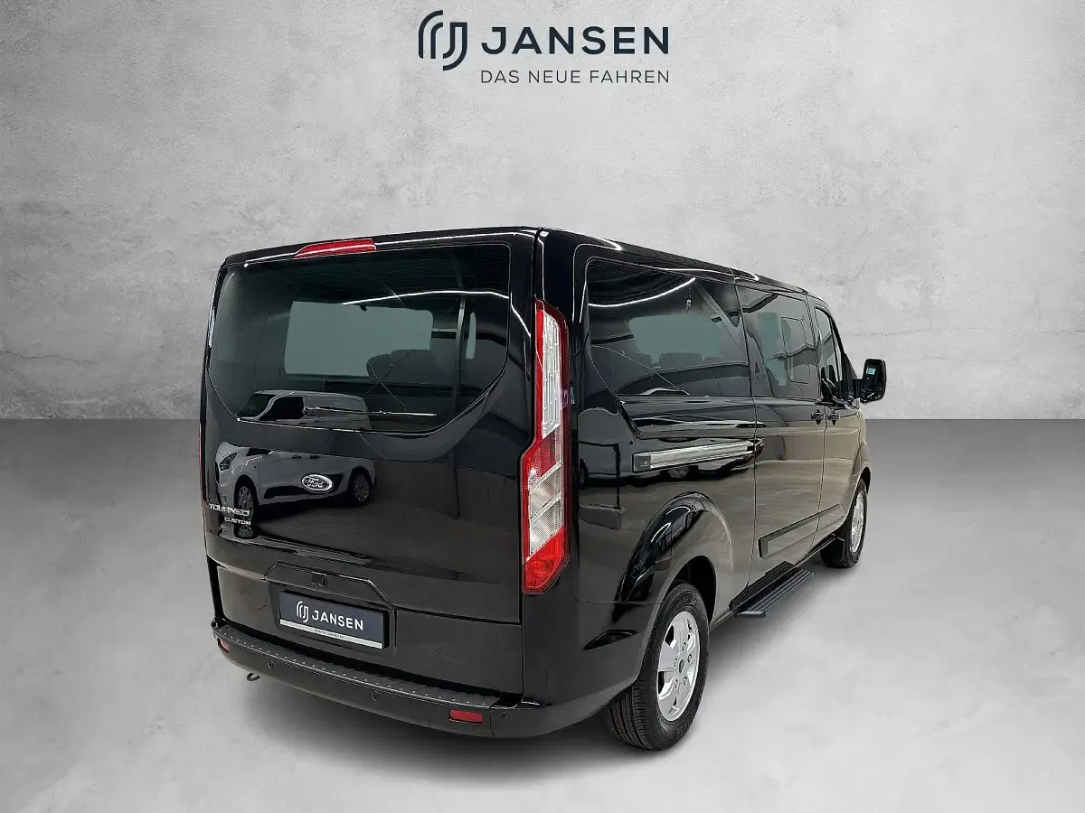 Gebraucht Ford Tourneo Titanium 155 PS (114 kW) 2015 Schwarz Kombi