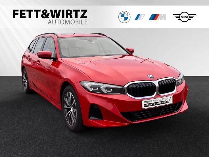 Melbourne rot metallic Gebraucht 2024 BMW 320 Comfort Edition Kombi | 37.950 € (Fairer Preis) - Bild 1/3