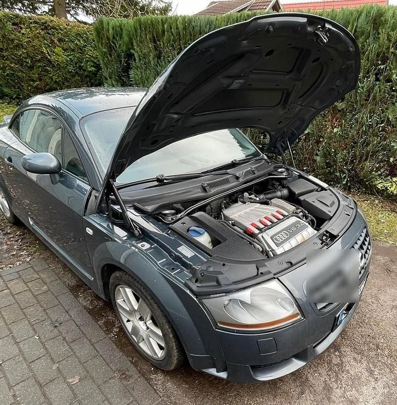 Grau Gebraucht 2004 Audi TT Coupé | 7.800 € (Guter Preis) - Bild 1/4